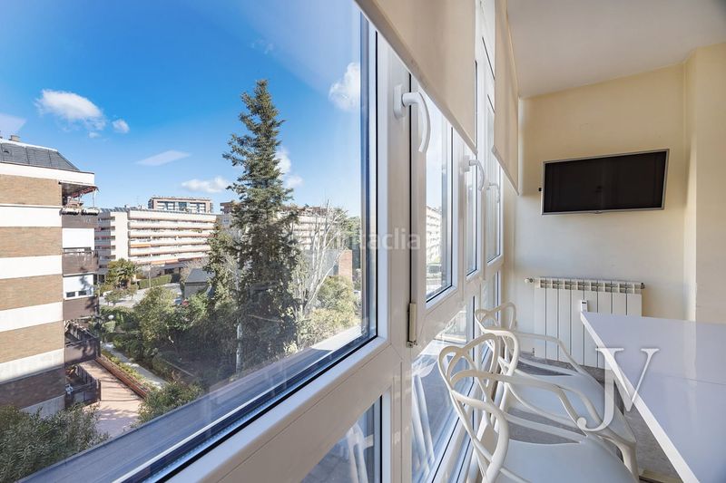 Piso puerta de hierro: piso de 280m2 con muy buenas calidades, distribución amplia y buena urbanización con jardín y piscina en Madrid - Imagen 31