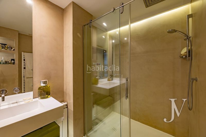 Piso puerta de hierro: piso de 280m2 con muy buenas calidades, distribución amplia y buena urbanización con jardín y piscina en Madrid - Imagen 13