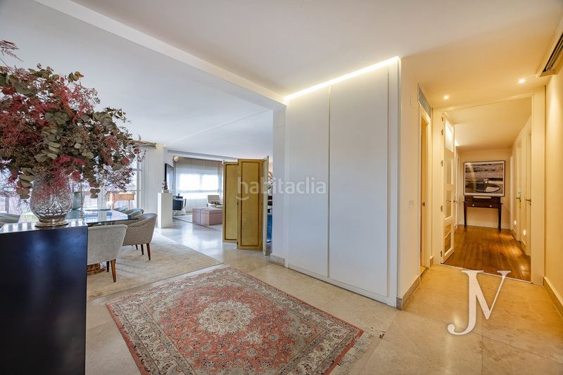Piso puerta de hierro: piso de 280m2 con muy buenas calidades, distribución amplia y buena urbanización con jardín y piscina en Madrid - Imagen 27