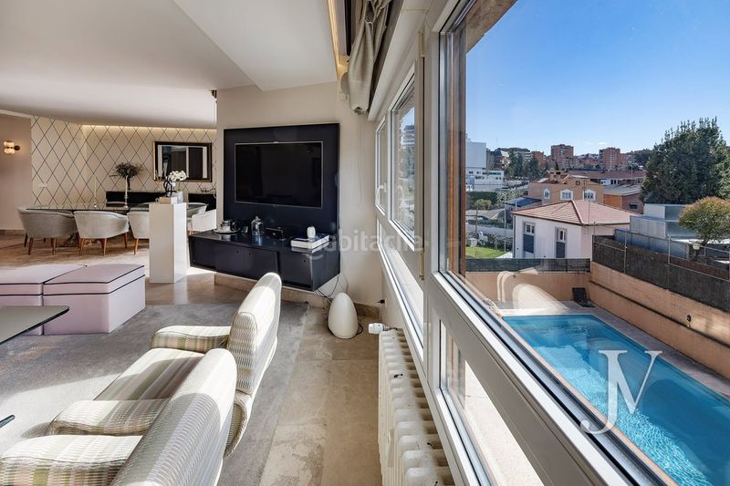 Piso puerta de hierro: piso de 280m2 con muy buenas calidades, distribución amplia y buena urbanización con jardín y piscina en Madrid - Imagen 20