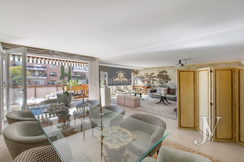 Piso puerta de hierro: piso de 280m2 con muy buenas calidades, distribución amplia y buena urbanización con jardín y piscina en Madrid - Imagen 19