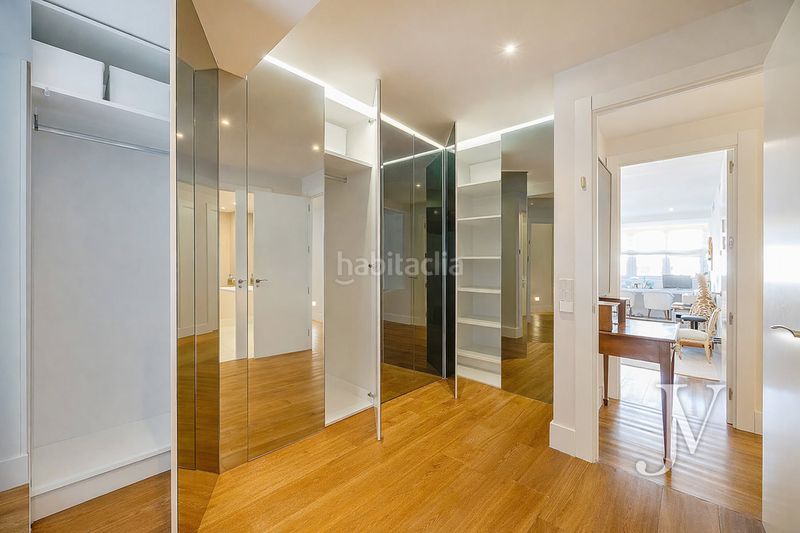 Piso puerta de hierro: piso de 280m2 con muy buenas calidades, distribución amplia y buena urbanización con jardín y piscina en Madrid - Imagen 10