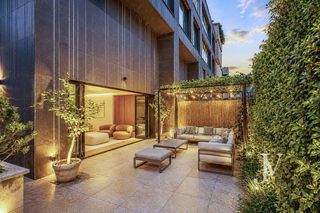 Dúplex en Ciudad Universitaria. Puerta de hierro, a cero, spa, gym, bajo con jardín, altura de t