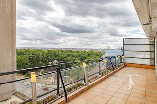 Rent Flat in Goya. Barrio de salamanca, vistas al retiro, 280m2 con garaje. amuebla