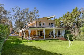 Chalet in Ciudalcampo. Ciudadalcampo, 2800 m² de parcela, lindando con el pasillo verde