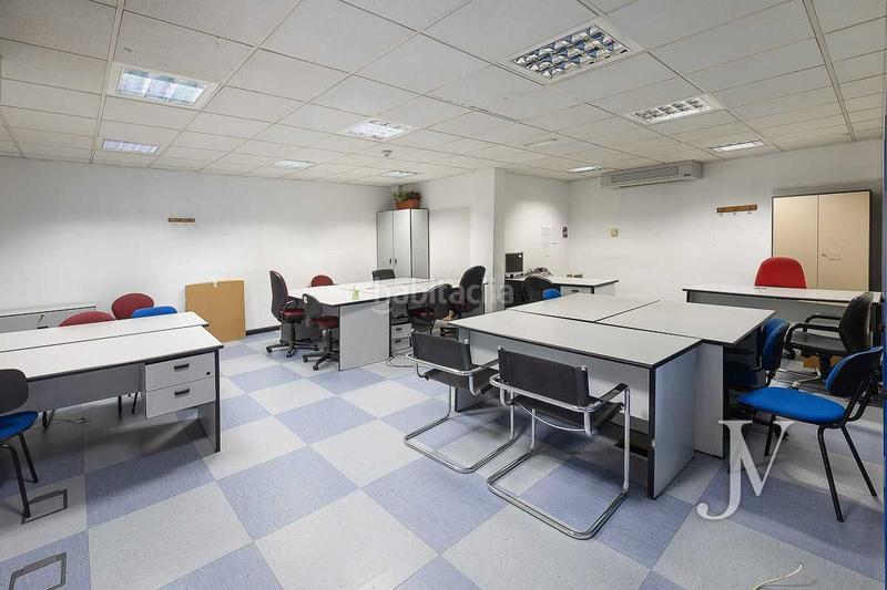 Foto 22b4ee05-a64c-42da-9b02-db27040d9e57. Office space with heating in Concepción Madrid