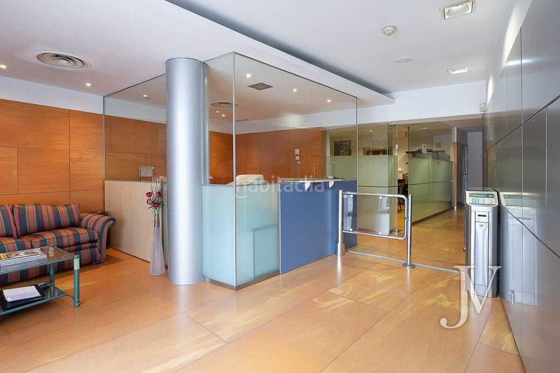 Foto f4e4be4d-3e2c-46a3-a93f-940b71240f61. Office space with heating in Concepción Madrid