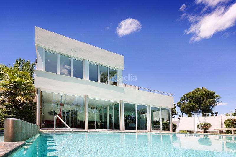 Foto 5266cc2d-9c9b-4b86-a662-0f6da8be5a24. Chalet mit heizung parking pool in urbanización La Moraleja La Moraleja