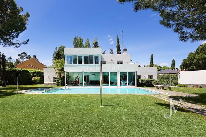 Foto ea074552-aa0f-49ff-9f81-5322af47caf7. Chalet mit heizung parking pool in urbanización La Moraleja La Moraleja