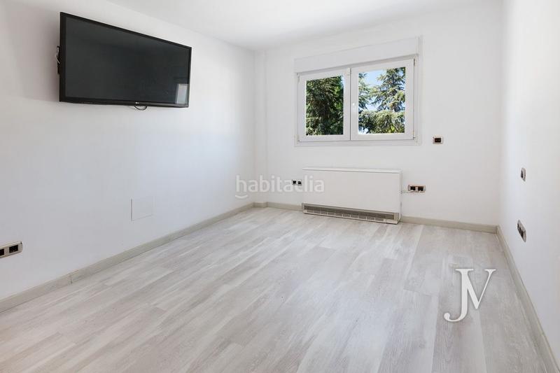 Foto 81ba4475-a5b5-4960-8ab3-edffdfdd0943. Xalet amb calefacció aparcament piscina a urbanización La Moraleja La Moraleja