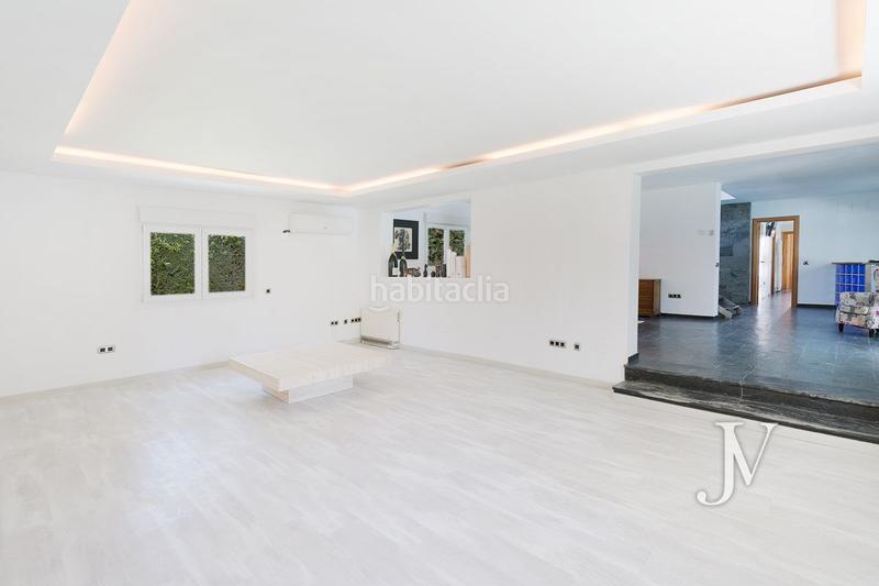 Foto 89846822-89f4-4755-8688-11f317c78e72. Xalet amb calefacció aparcament piscina a urbanización La Moraleja La Moraleja