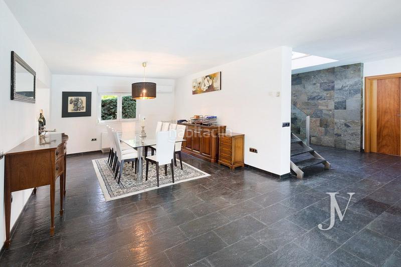 Foto 95c85da4-18d8-49cc-a40f-bfcdd301bad0. Xalet amb calefacció aparcament piscina a urbanización La Moraleja La Moraleja