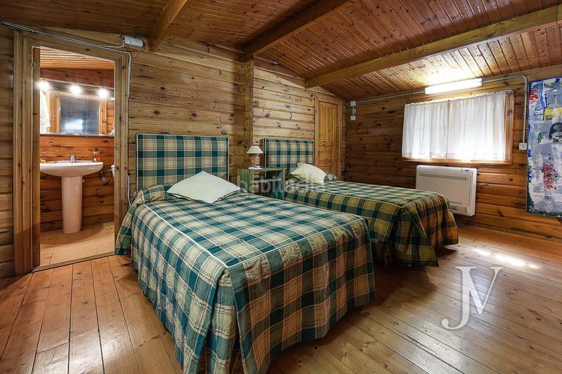 Foto 911cd620-347c-49b2-ae11-cb5aedb30980. Chalet mit heizung parking pool in Somosaguas Pozuelo de Alarcón