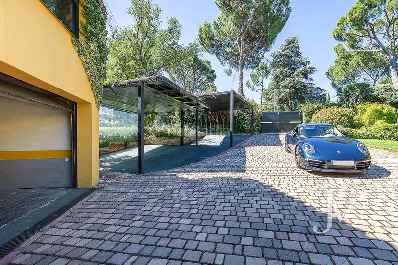 Foto ae7834e5-c83f-45a5-91c3-1a31294a94de. Chalet mit heizung parking pool in Somosaguas Pozuelo de Alarcón