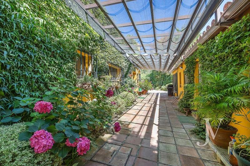 Foto 221b43d6-e77c-4c5d-8d2d-b8eafb2e6aa2. Chalet avec chauffage parking piscine dans Somosaguas Pozuelo de Alarcón