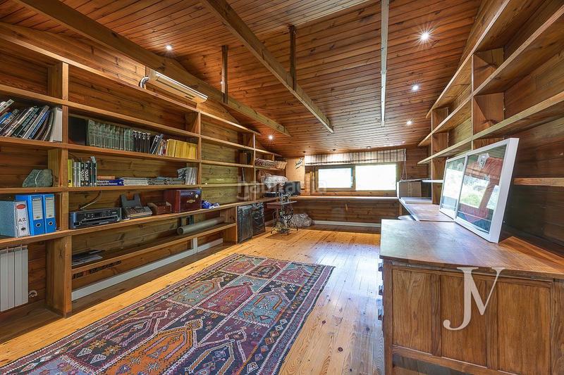 Foto 07821aa9-4bfa-4478-b2f3-27afaa624b74. Chalet con riscaldamento parcheggio piscina in Somosaguas Pozuelo de Alarcón