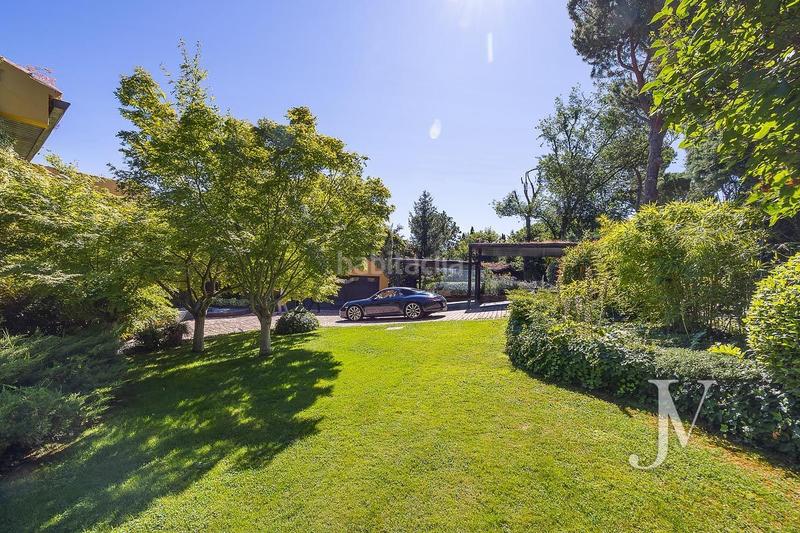 Foto 65c5a136-8a78-4878-9fed-9c4b8a50a878. Chalet con riscaldamento parcheggio piscina in Somosaguas Pozuelo de Alarcón