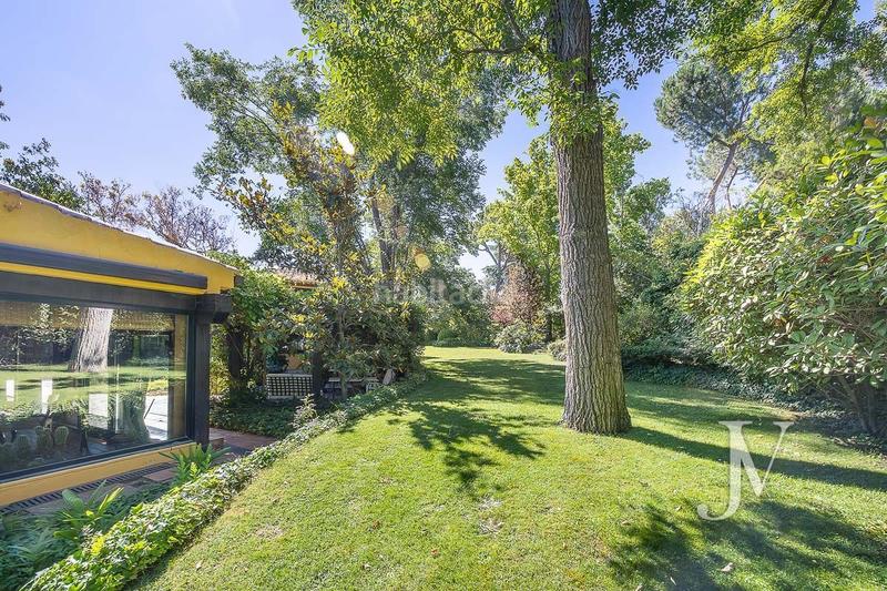 Foto 94490fe2-e35f-4d6e-8d73-5a86b1e523de. Xalet amb calefacció aparcament piscina a Somosaguas Pozuelo de Alarcón