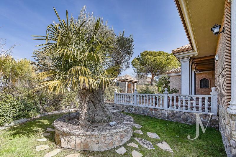 Foto 129fad9a-2bc0-42a9-86ae-7d6e097b89d8. Chalet en Casar (El)