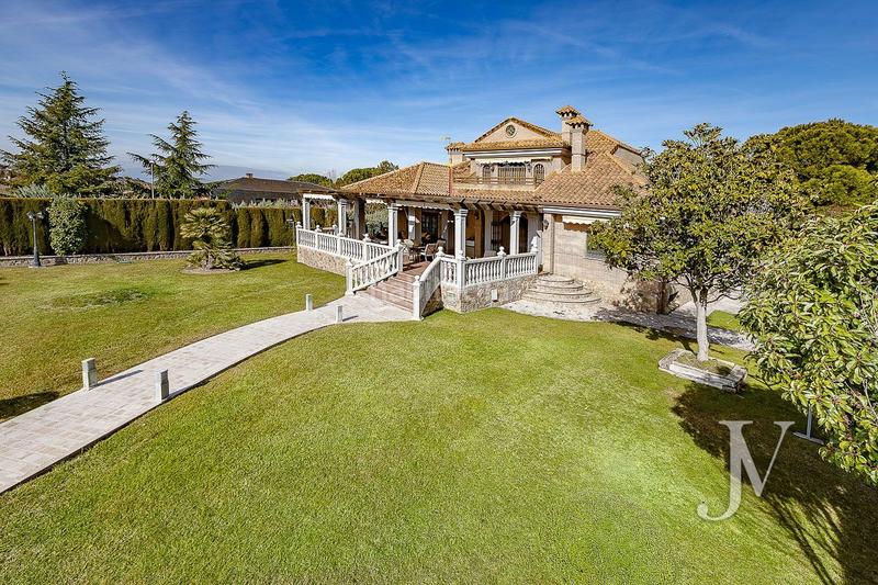 Foto 617176ad-c37f-4e3e-a288-58c68a3af3c7. Chalet en Casar (El)