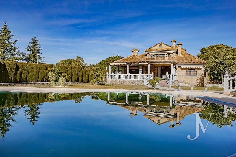 Foto 6e2317ce-2e4a-4aa2-925b-317a80cfc074. Chalet en Casar (El)