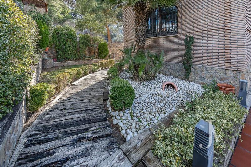 Foto 83455a21-8aba-41a5-ad07-705ea8977f42. Chalet en Casar (El)