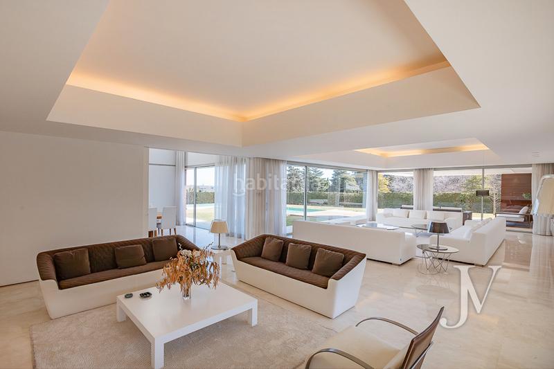 Foto 8929e21f-c018-4784-97e2-cac128060e70. Chalet con camino riscaldamento piscina in Somosaguas Pozuelo de Alarcón