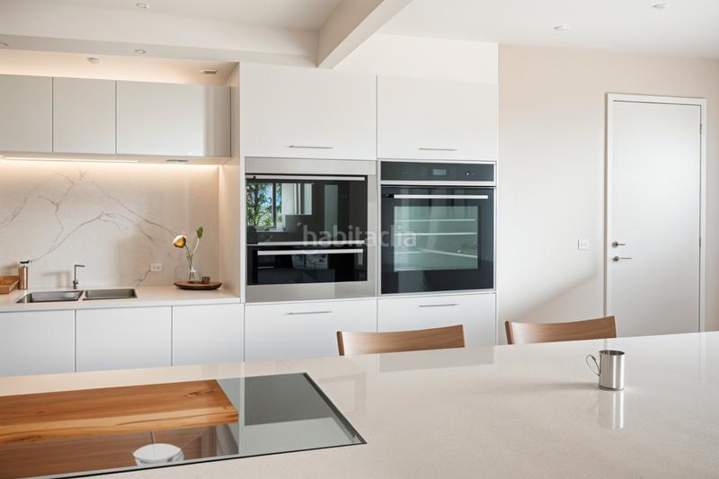 Foto 9e6288f3-de5f-400c-8529-a2ae7d2d300e. Chalet con camino riscaldamento piscina in Somosaguas Pozuelo de Alarcón