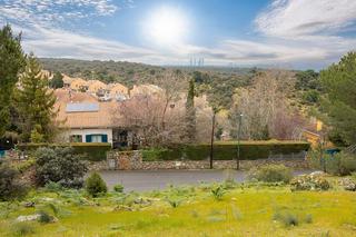 Terreny residencial a El Monte. Torrelodones, los peñascales, el monte, parcela de 894m2, para c