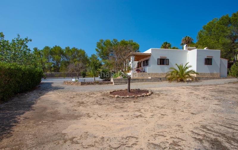 Foto 879d8137-b07d-46a7-b6aa-e035b1d9119c. Maison dans camí de la bassa 160 dans Cala Vedella-Cala Tarida Sant Josep de sa Talaia