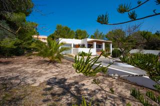Maison à Camí de la bassa 160. Bonita casa unifamiliar en planta baja
