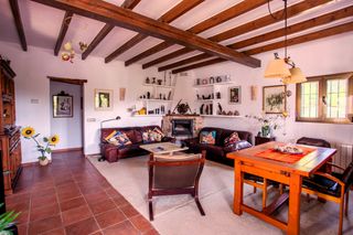 Casa a Cam� de la bassa 160. Bonita casa unifamiliar en planta baja