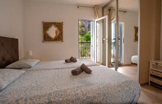 Appartement  Carrer de la carrasca. Encantador y renovado apartamento sobre la playa de cala vadella