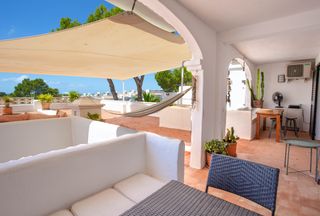 Appartement in Cala Vedella-Cala Tarida. Apartamento iroko