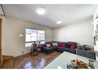 Pis a Alpedrete. Pradesa vende en exclusiva duplex centrico de 3 habitaciones  un