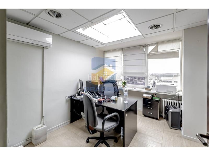 Foto 1b2e7230-a345-4b1e-b6ce-32679a5c5c0a. Oficina ideal inversores !!! se vende planta de oficinas en el representativo edificio parque de las naciones en Madrid
