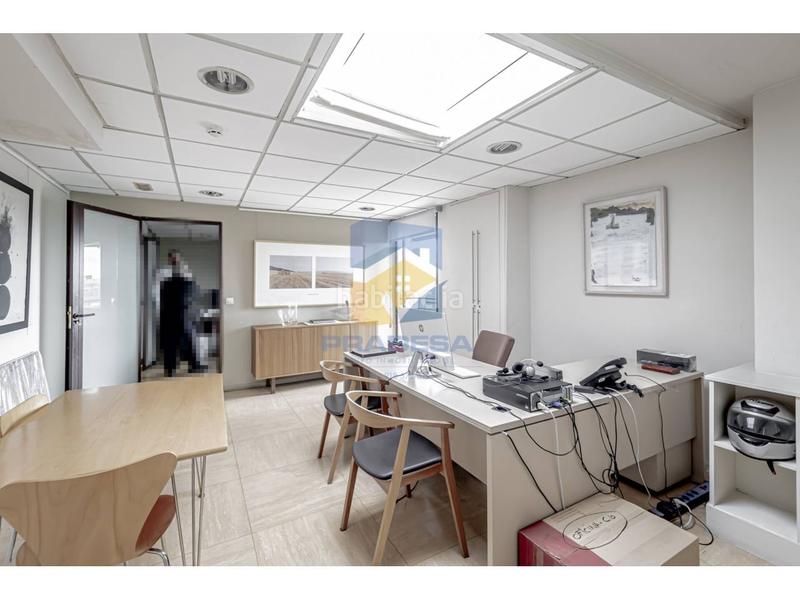 Foto e139c2e6-84f5-44fc-9b74-45b8ff0d350f. Oficina ideal inversores !!! se vende planta de oficinas en el representativo edificio parque de las naciones en Madrid