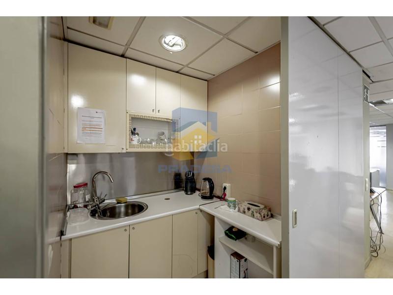 Foto eec5812b-7756-484a-9d82-387dddc7ed8e. Oficina ideal inversores !!! se vende planta de oficinas en el representativo edificio parque de las naciones en Madrid