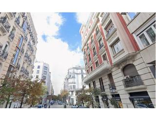 Pis a Goya. Piso finca clasica barrio salamanca  reformado y amueblado con c