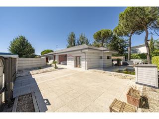 Casa aparellada a Dehesa-El Soto. Oportunidad en v.pueblo   chalet pareado en una sola planta de 2