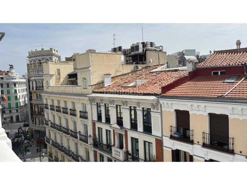 Foto b8fcb71a-f980-4115-911e-22ec7c87ccc3. Penthouse with heating pool in Sol Madrid