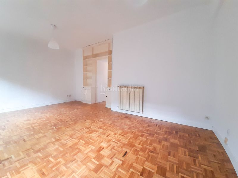 Foto a5b55de2-b52a-4d1a-b8c2-649d6d47c6c2. Rent flat with heating in Fuente del Berro Madrid