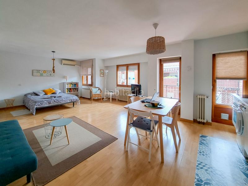 Foto b9db6cf9-5b35-4ed7-aee4-1abd44f02f88. Appartement avec chauffage dans Simancas Madrid