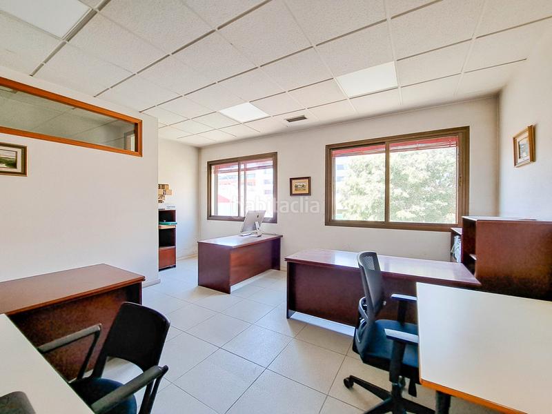 Foto e34e29cc-aa7e-4300-b083-bd75c5e98da9. Büro in calle de albasanz 34 in Simancas Madrid