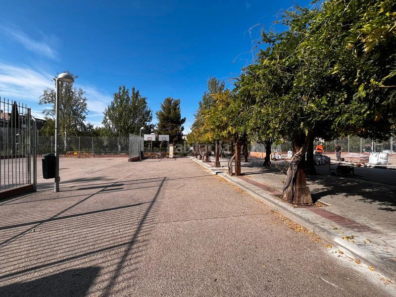 Foto 8b92b4e1-9b2d-45e0-aed6-7219ace30207. Aparcament cotxe a calle del doctor cirajas 3 a Pueblo Nuevo Madrid