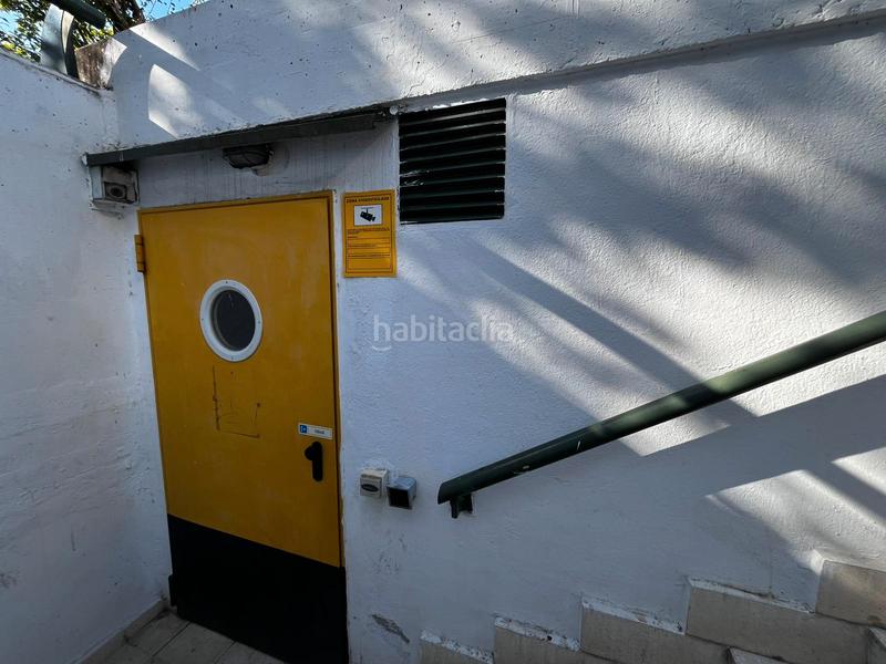 Foto ad9c271e-0a1e-422d-a5cf-4b0f300d2ce2. Aparcament cotxe a calle del doctor cirajas 3 a Pueblo Nuevo Madrid