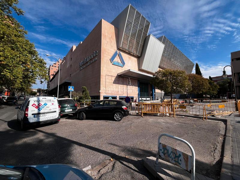 Foto c103f7fd-cf61-4a82-b45d-f469eb6f84de. Aparcament cotxe a calle del doctor cirajas 3 a Pueblo Nuevo Madrid