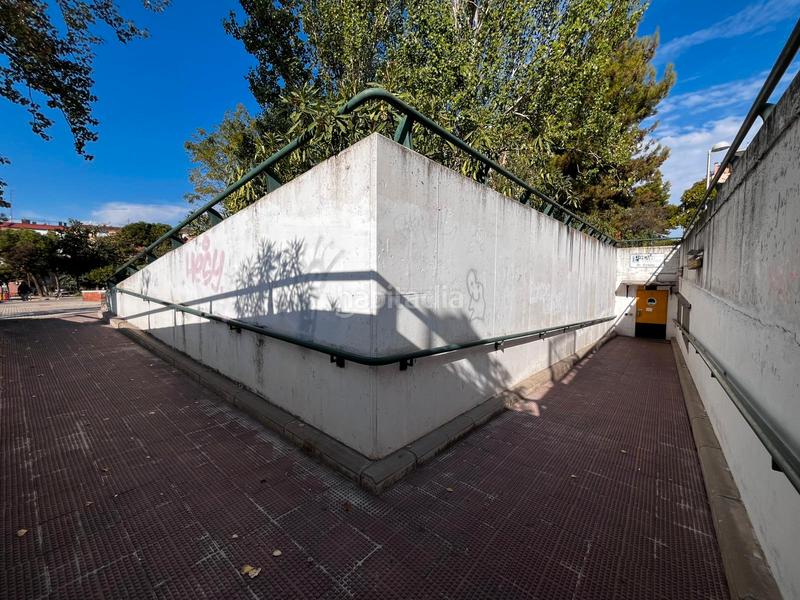 Foto ec7b3281-3a5d-4181-9464-fce55746b711. Aparcament cotxe a calle del doctor cirajas 3 a Pueblo Nuevo Madrid