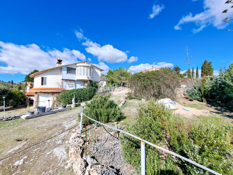 Foto 8af6bdda-f80d-4ea7-917d-d9ebca103a2c. Casa a urbanización valgrande 26 a Chinchón