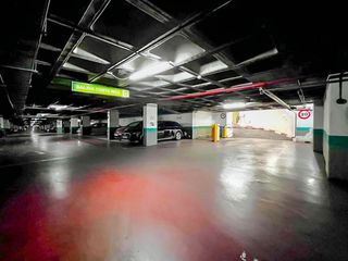 Posto auto in Plaza de la r. dominicana 6